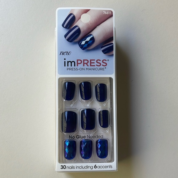 Kiss imPress Press On Manicure Kit in Beautiful Life Navy & Blue Accent - Picture 1 of 6